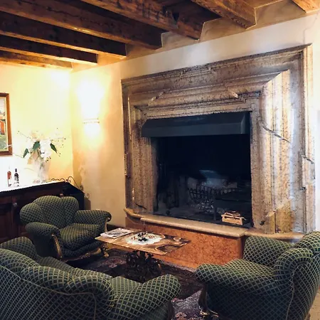 Corte Impero Hotel 3*