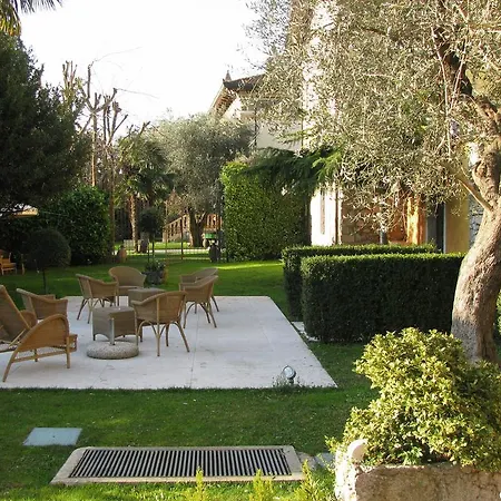 Corte Impero 3* Аффи