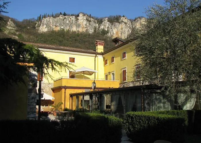 Corte Impero 3* Affi